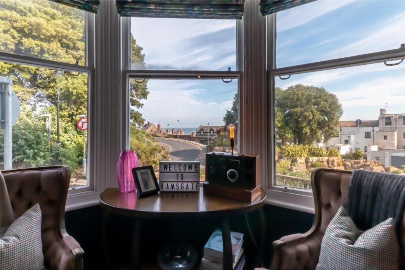 Victorian Apartment With Sea Views By Adliv Host 拉姆斯盖特 外观 照片
